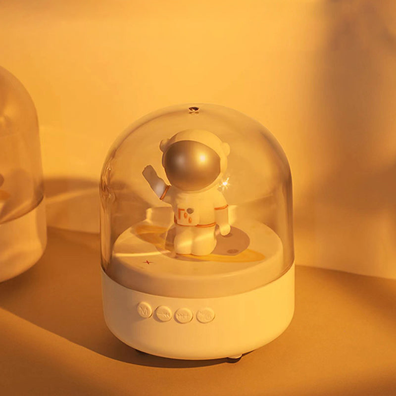 Robot-shaped speaker with phone function