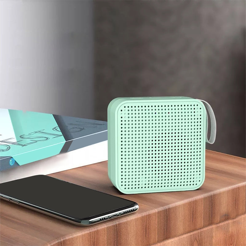 Wireless mini speaker with phone function