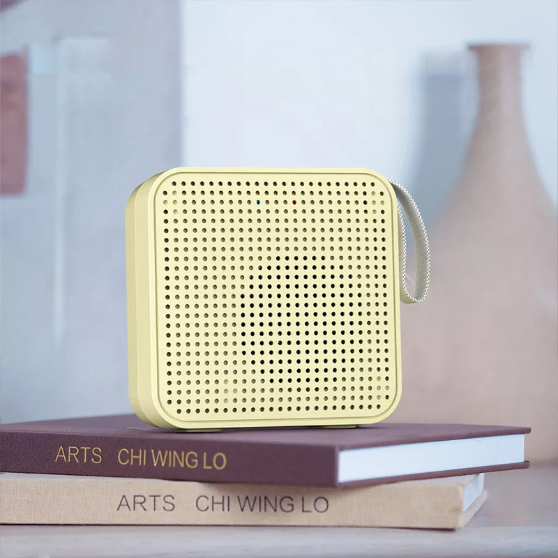 Wireless mini speaker with phone function