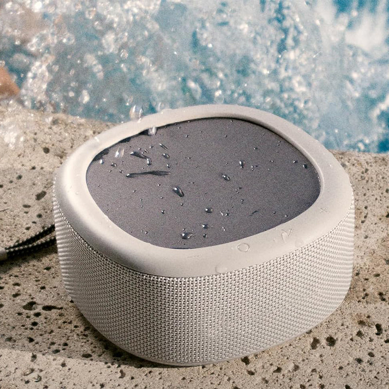 Small waterproof bluetooth solar speaker